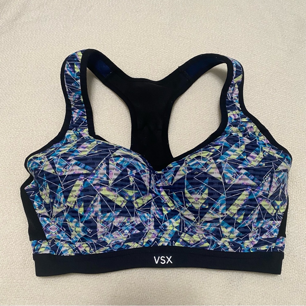 Victoria’s Secret Sport Maximum Support Geometric Sport Bra • 32D